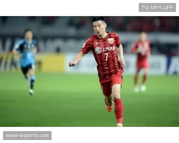 武磊前插压制后防的威胁为何本赛季胜过队友